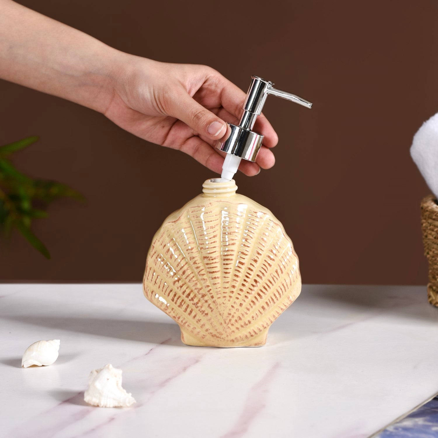 Seashell soap clearance dispenser