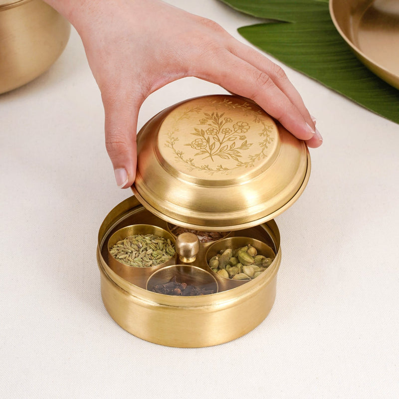 Daisy Brass Mukhwas Storage Box – Vintage Style with Secure Lid