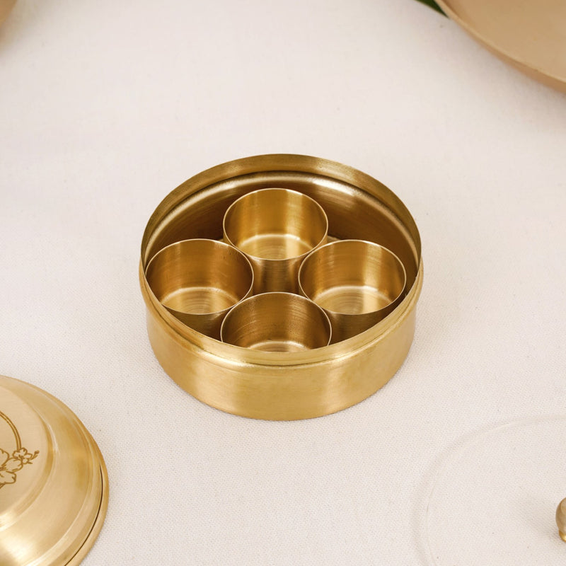Daisy Brass Mukhwas Storage Box – Vintage Style with Secure Lid