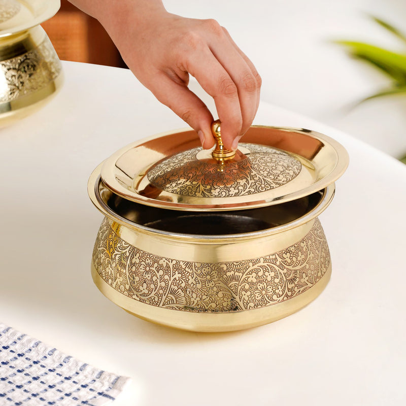 Embossed Brass Cooking Pot With Lid 1600ml