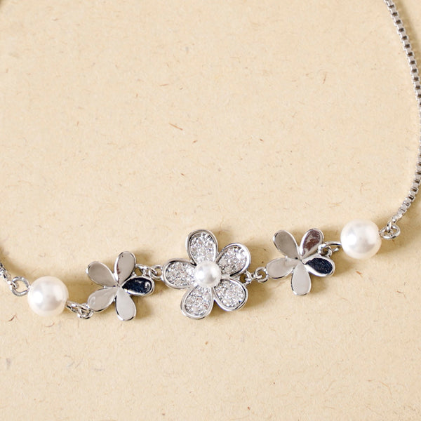 Floral Grace Silver Chain Bracelet