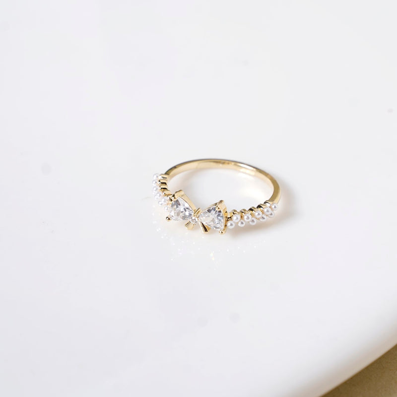 Gilded Bow Charm Pearl Gold Ring