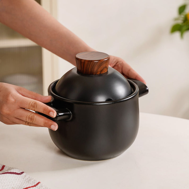 Glazed Chinese Style Cooking Pot 1400ml