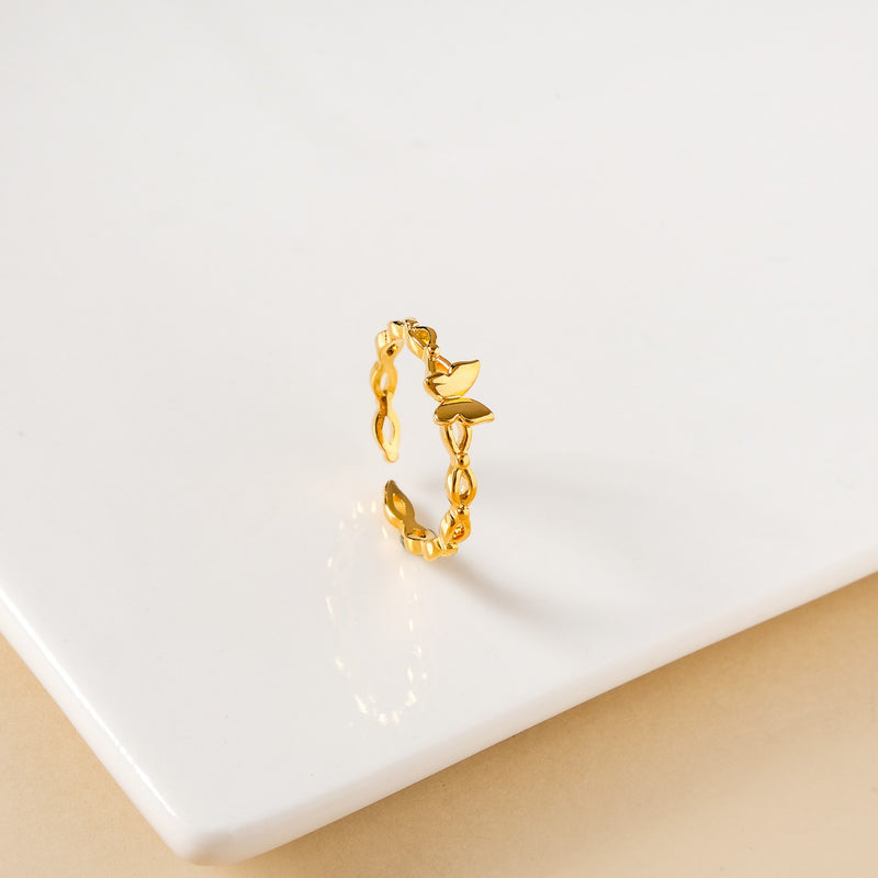 Gold Flutter Chain Ring