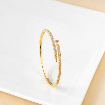 Gold Nail Glittery Bracelet