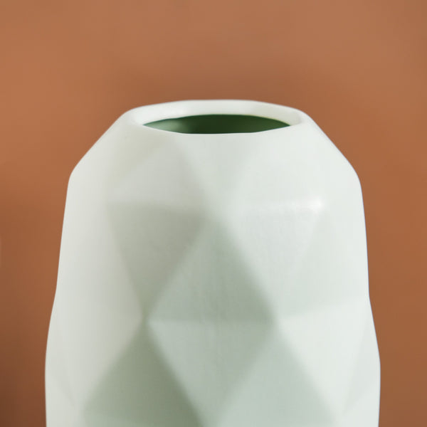 Diamond Textured Ceramic Decorative Vase