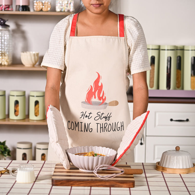 Hot Stuff Apron Mitten And Pot Holder Set Of 3