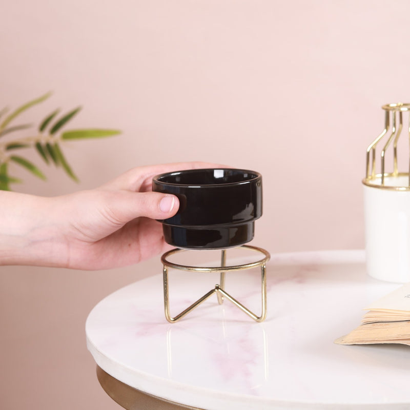 Small Flower Pot - Indoor planters and flower pots | Home decor items