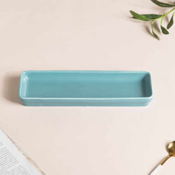 Sleek Blue Long Plate 9 Inch