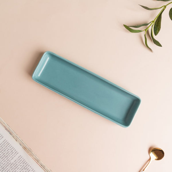 Sleek Blue Long Plate 9 Inch