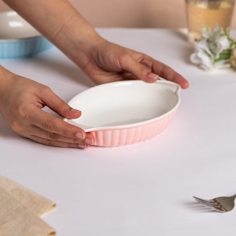 Very Berry Oval Baking Plate 6 Inch