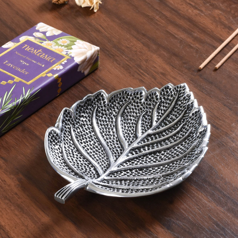 Peepal Leaf Agarbatti Stand With Lavender Incense Sticks