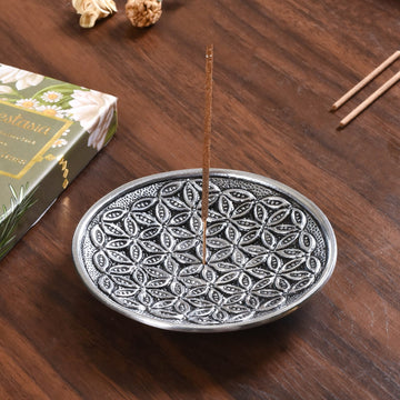 Circle Of Life Aluminium Incense Holder With Lemon Grass Incense Sticks