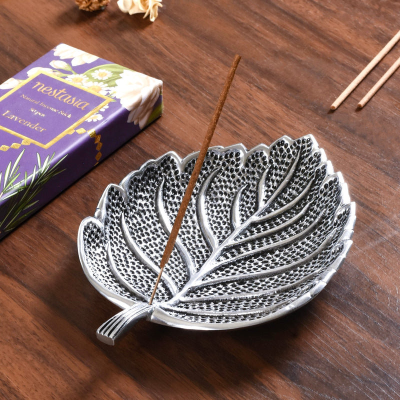 Peepal Leaf Agarbatti Stand With Lavender Incense Sticks