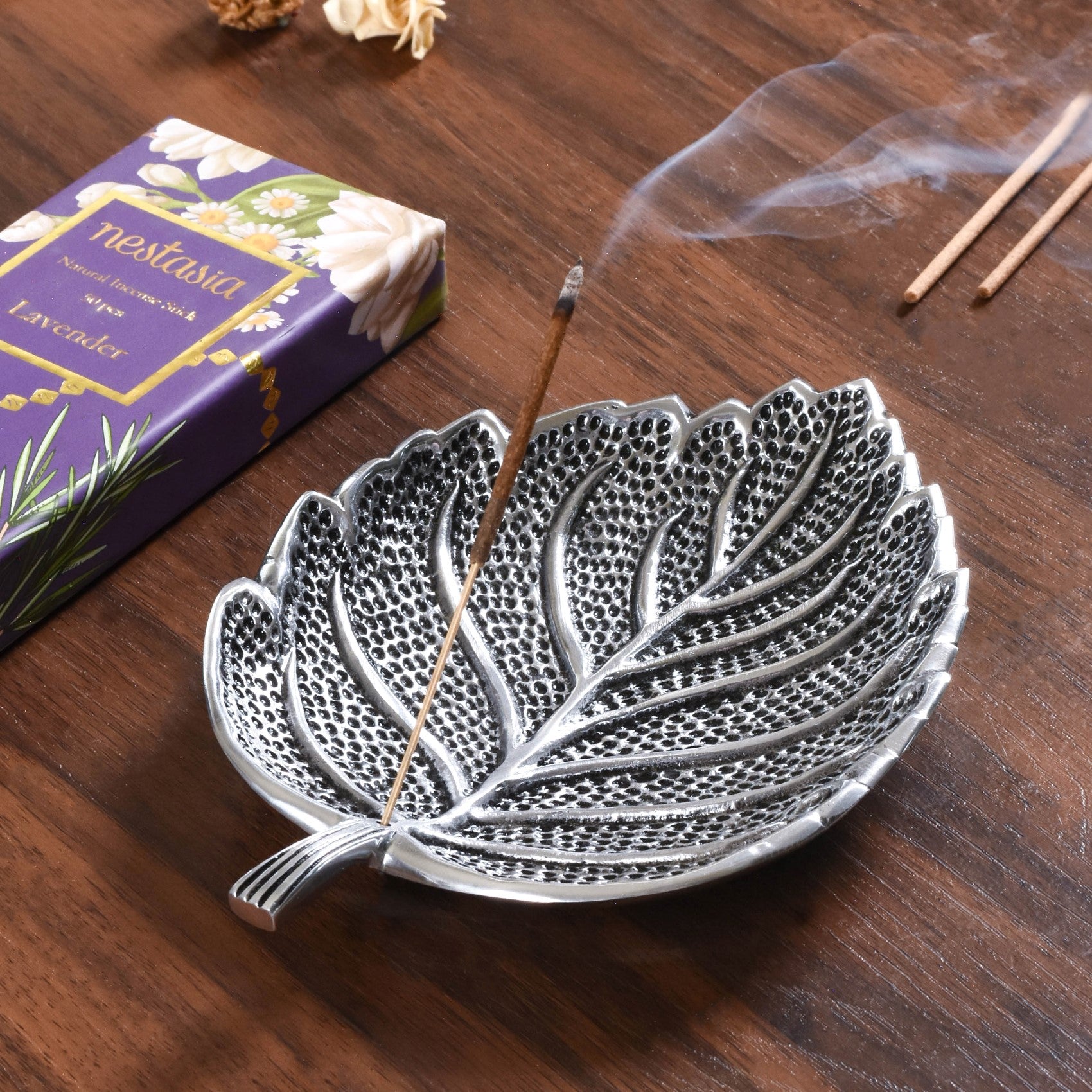 Leaf Incense Holder With Organic Lavender Incense Sticks