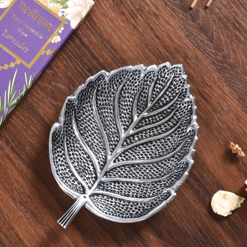 Peepal Leaf Agarbatti Stand With Lavender Incense Sticks