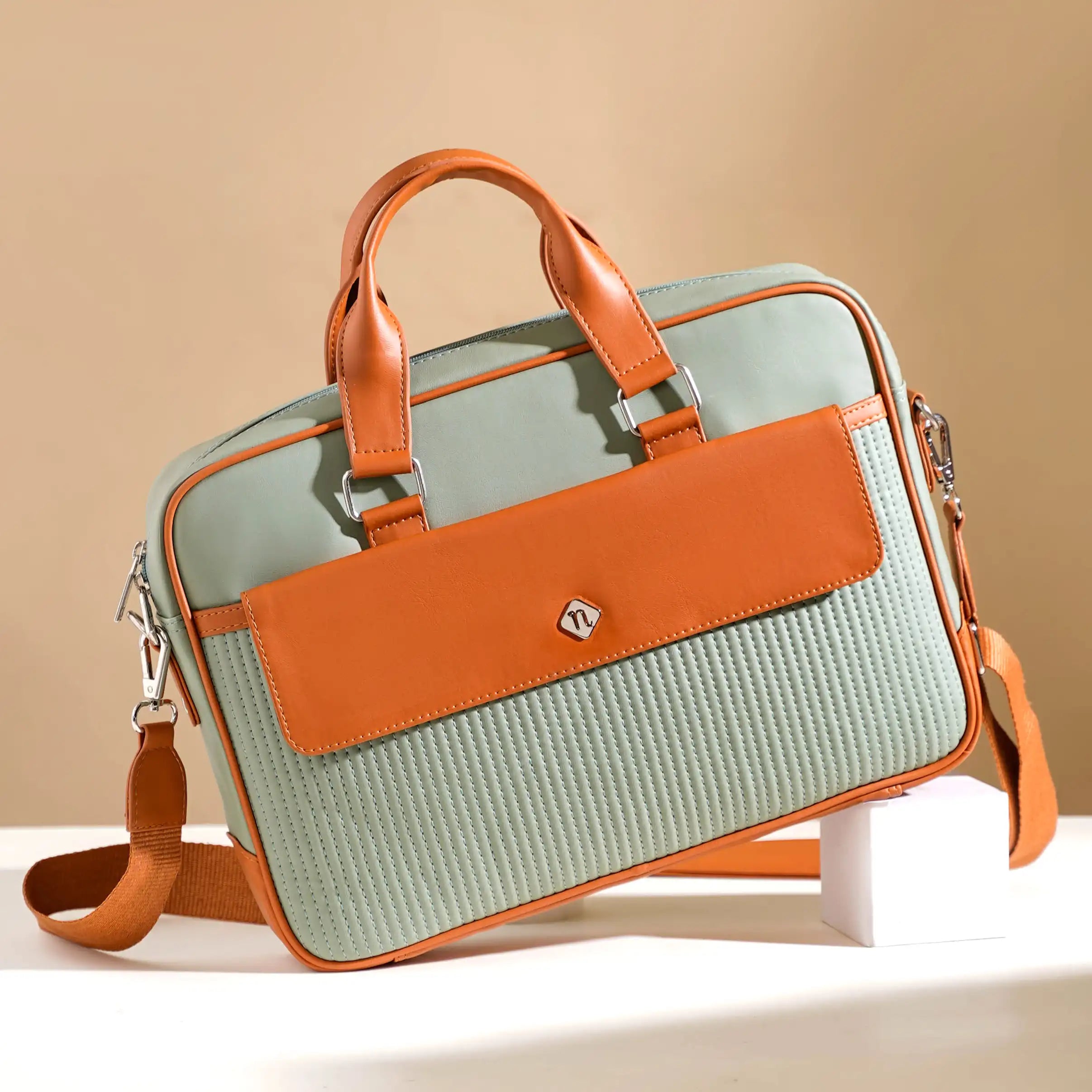 Laptop bag 2025 online shopping