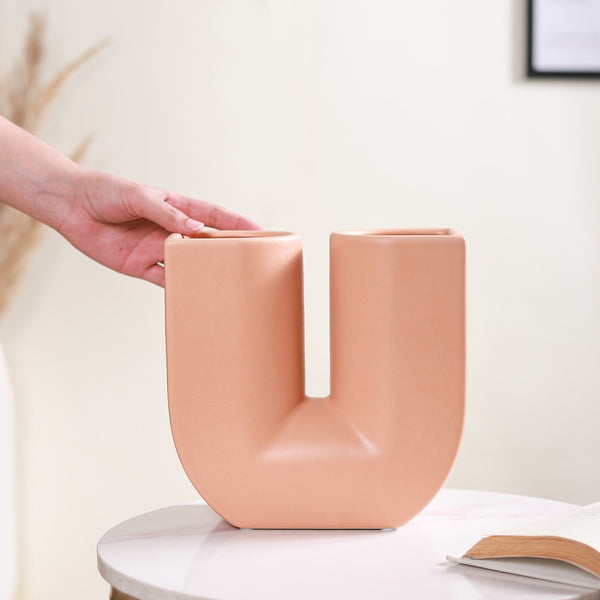 Modern U-Shaped Flower Vase Peach