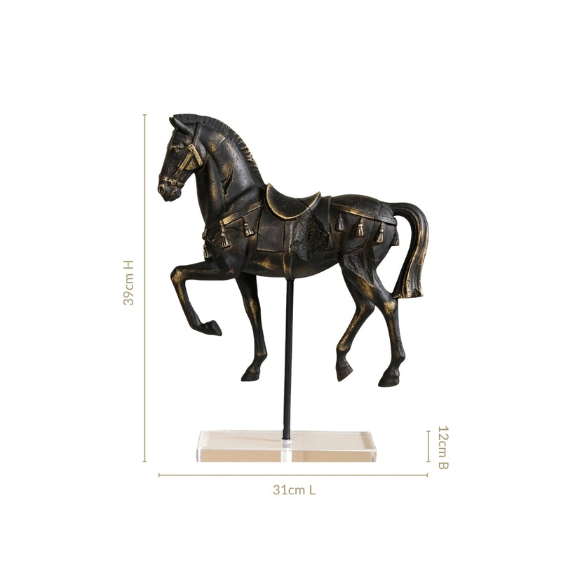 Majestic Gallop Showpiece