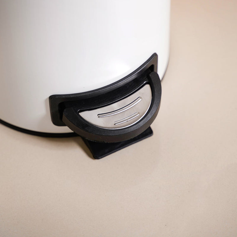 Minimalist White Metal Dustbin With Removable Bucket 7000ml