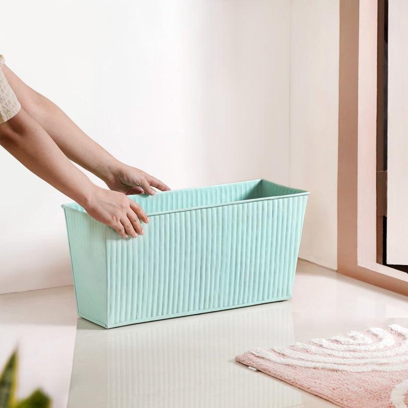 Modern Fluted Balcony Planter Mint