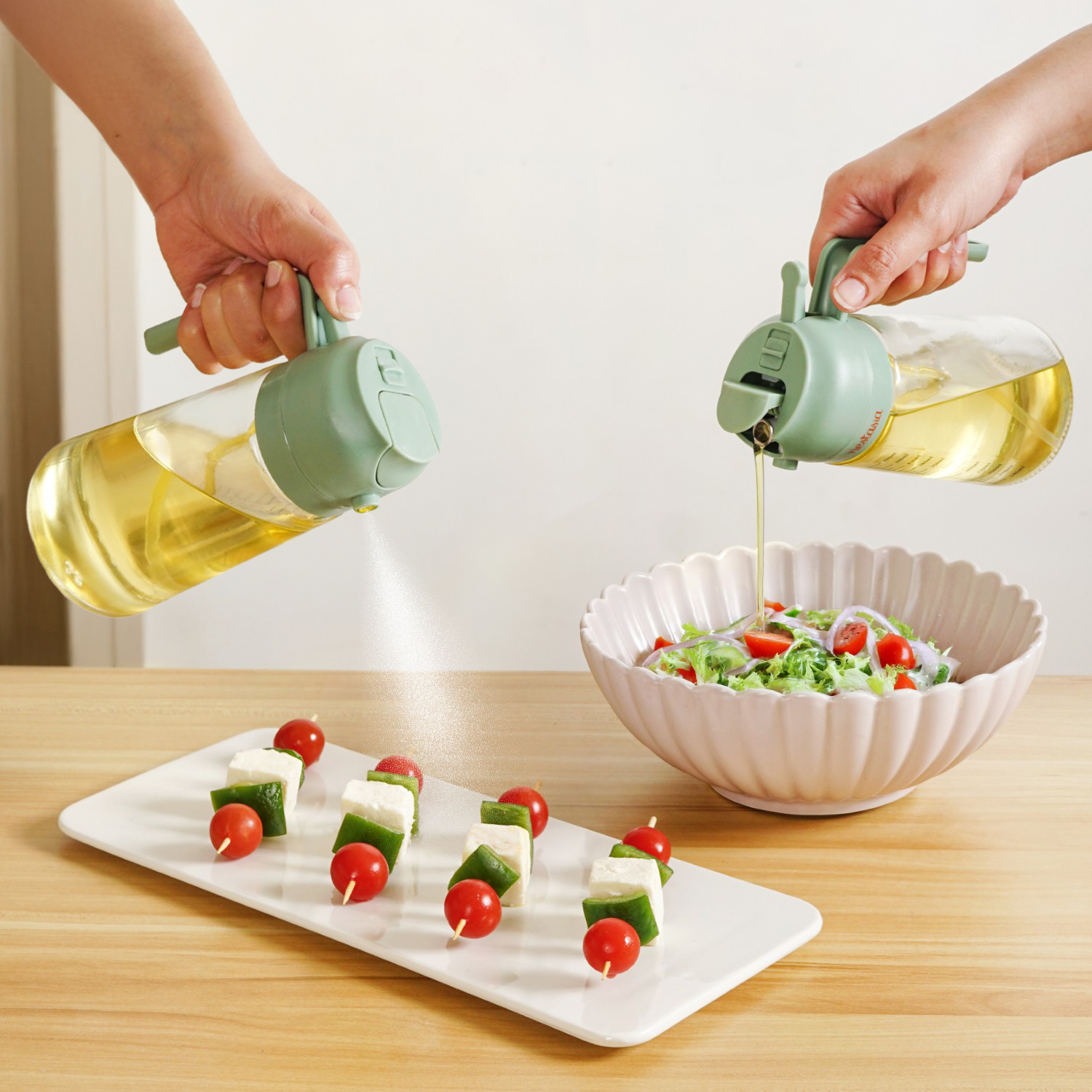 Spray And Pour Oil Dispenser Bottle Green 470ml With Spoon