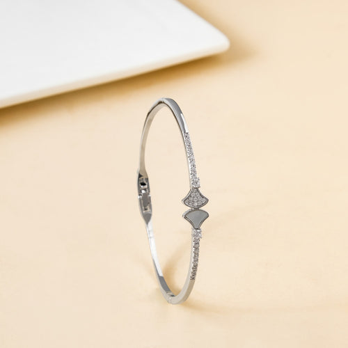 Nautical Glam Seashell Silver Bracelet