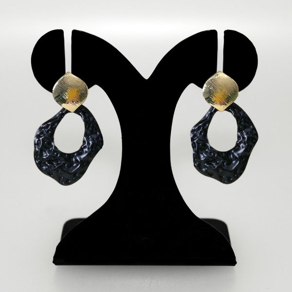 Onyx Hammered Gold Danglers