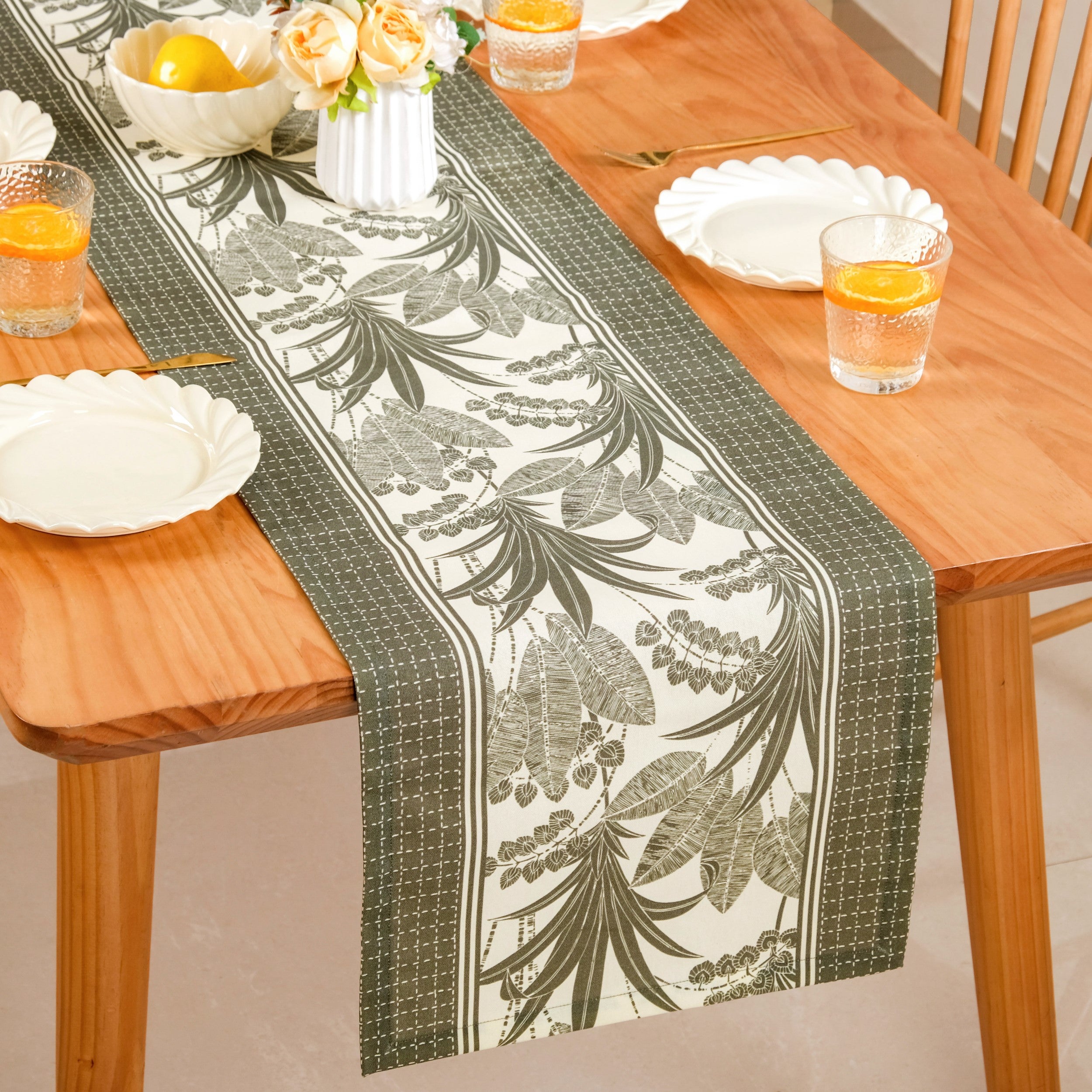 Palm Grove Water Resistant 8 Seater Runner 264x35cm