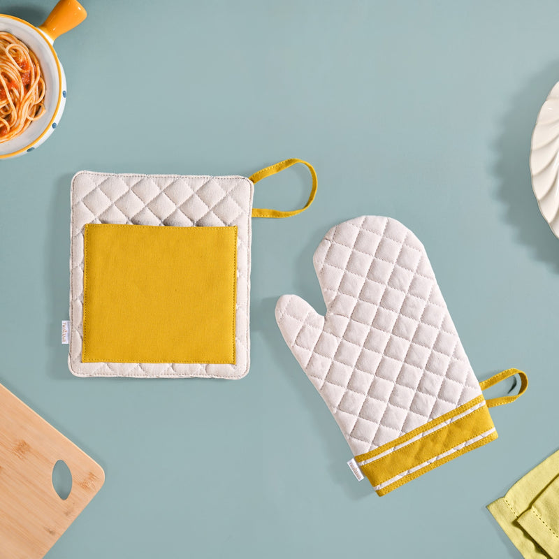 Pasta Lover Apron Mitten And Pot Holder Set Of 3