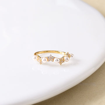 Pearl Blooms Gold Ring