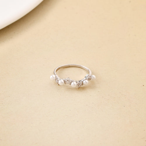 Pearl Blooms Silver Ring