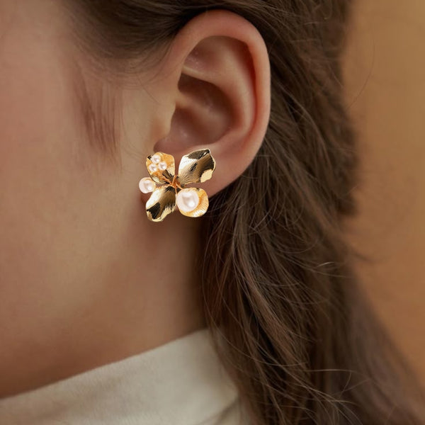 Pearl Flora Abstract Studs Gold