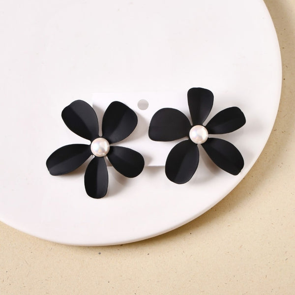 Pearl Crape Jasmine Earrings Black