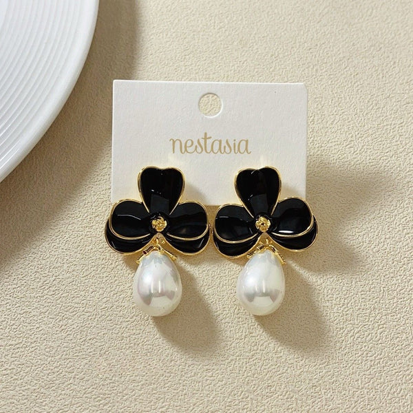 Black Pearl Drop Earrings