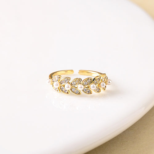 Pearly Leaves Golden Love Band