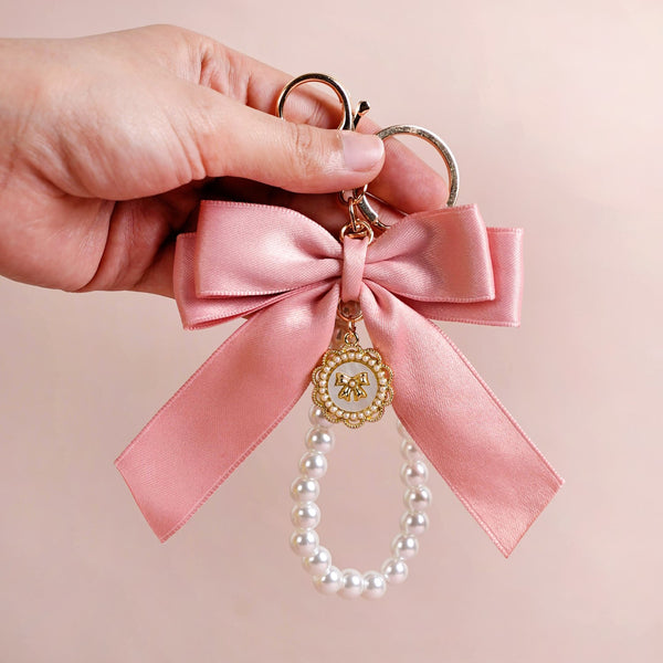 Pretty In Pink Cute Bow And Pearls Keychain