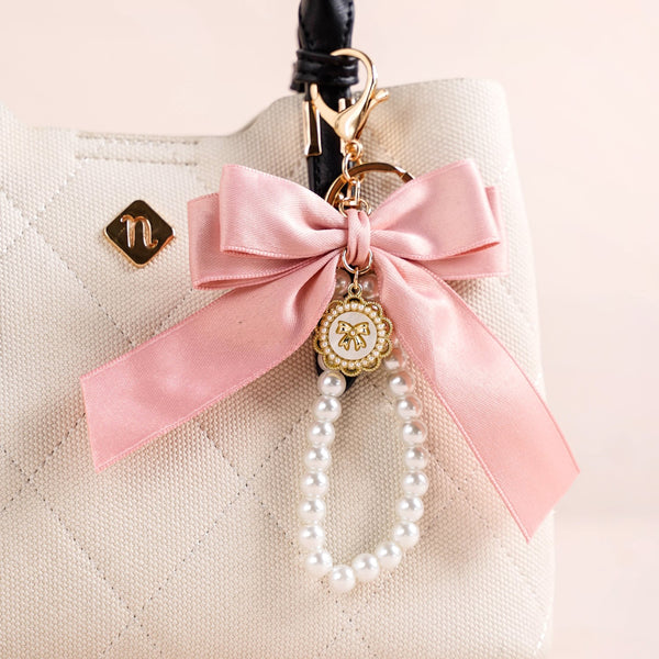 Pretty In Pink Cute Bow And Pearls Keychain