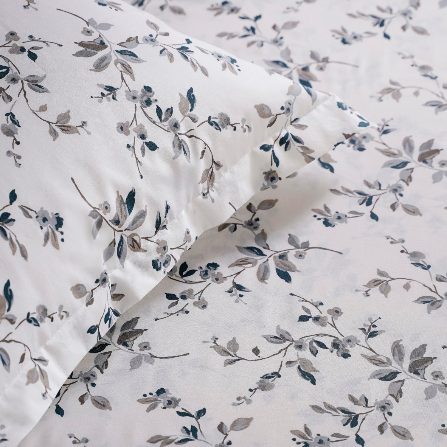 Frostbloom Queen Size Bedding Set 254x229cm