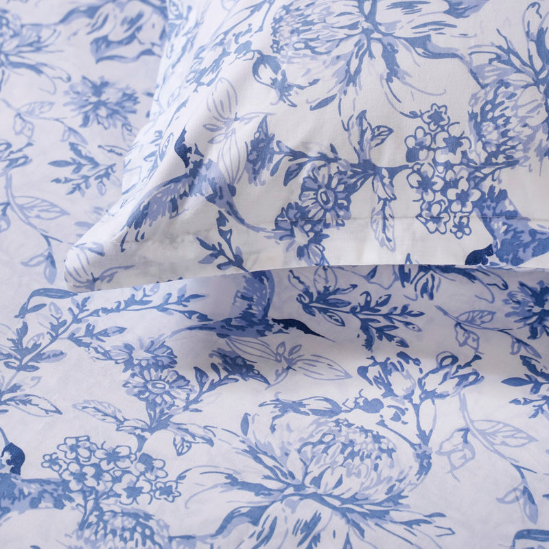 Pure Cotton Petal Story Queen Size Bed Cover And Pillowcase Set Of 3