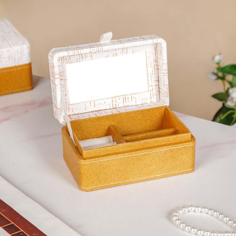 Quadrata Pattern Portable Jewellery Box With Mirror