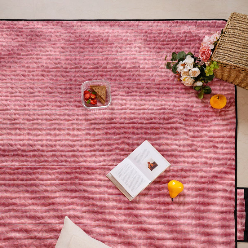 Checkered Red and White Foldable Picnic Mat 84x60 Inch