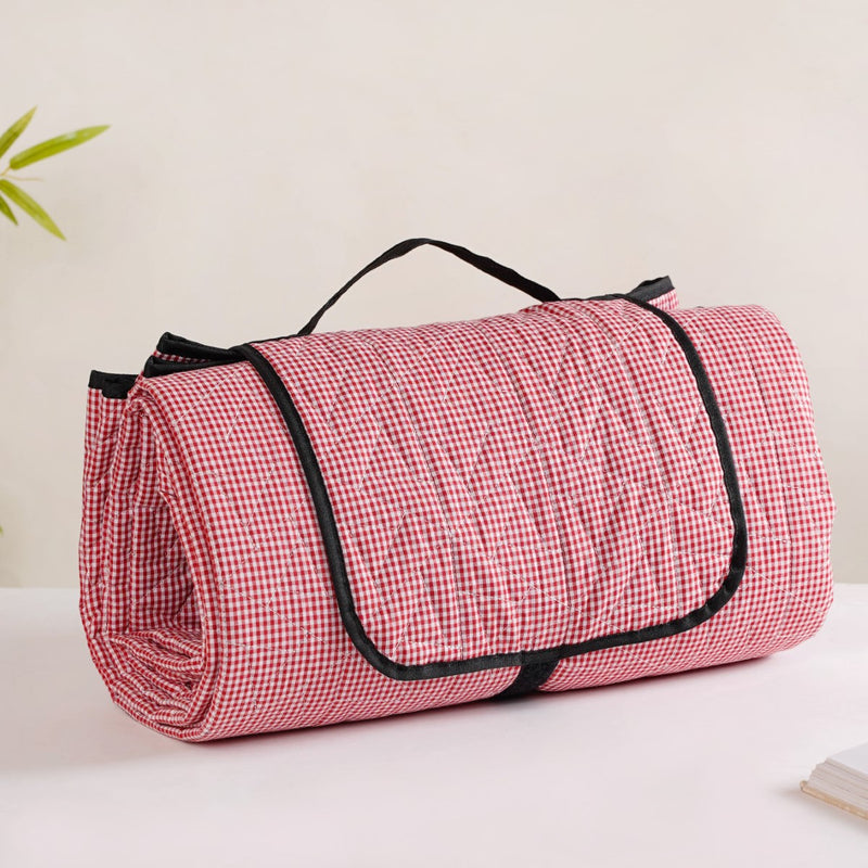 Checkered Red and White Foldable Picnic Mat 84x60 Inch