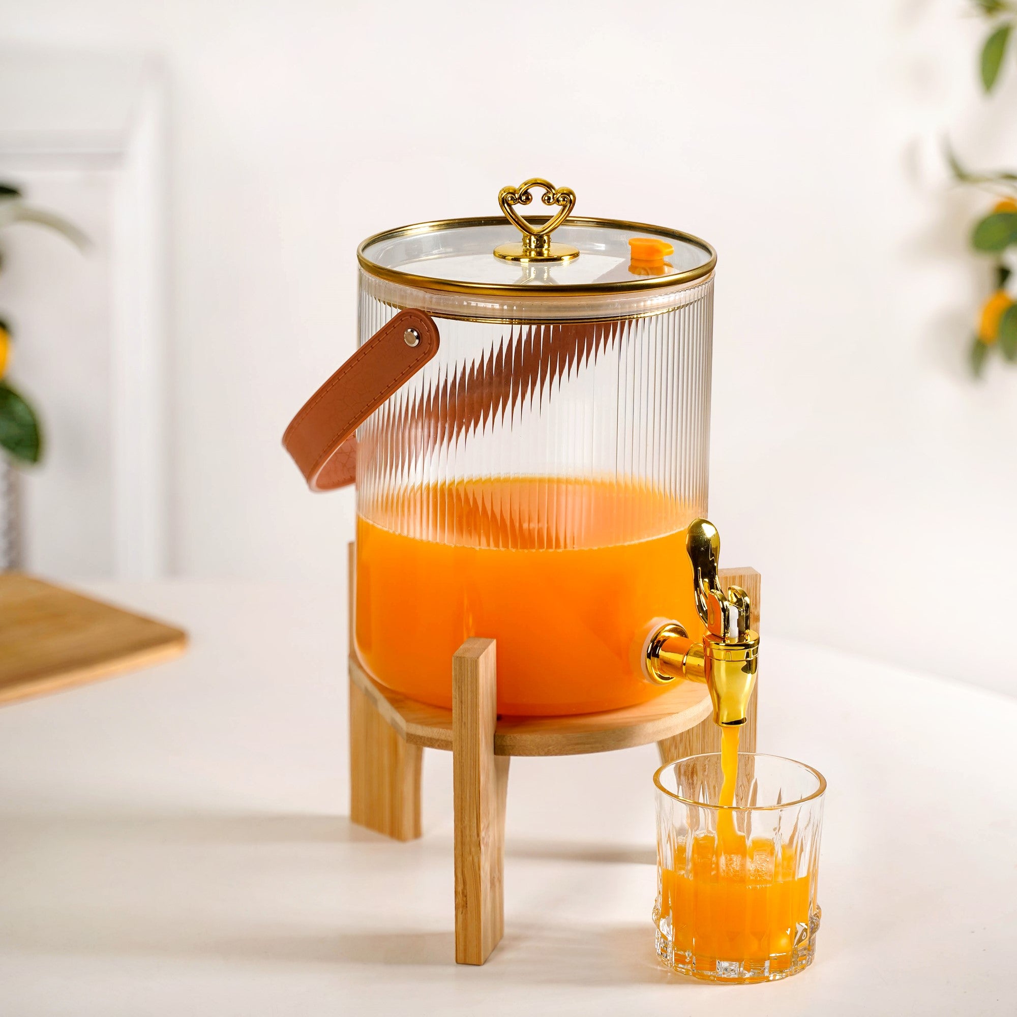 Fluted Chic Drink Dispenser With Handle And Stand 3600ml