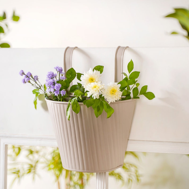 Ribbed Metal Planter Set Of 2 Taupe