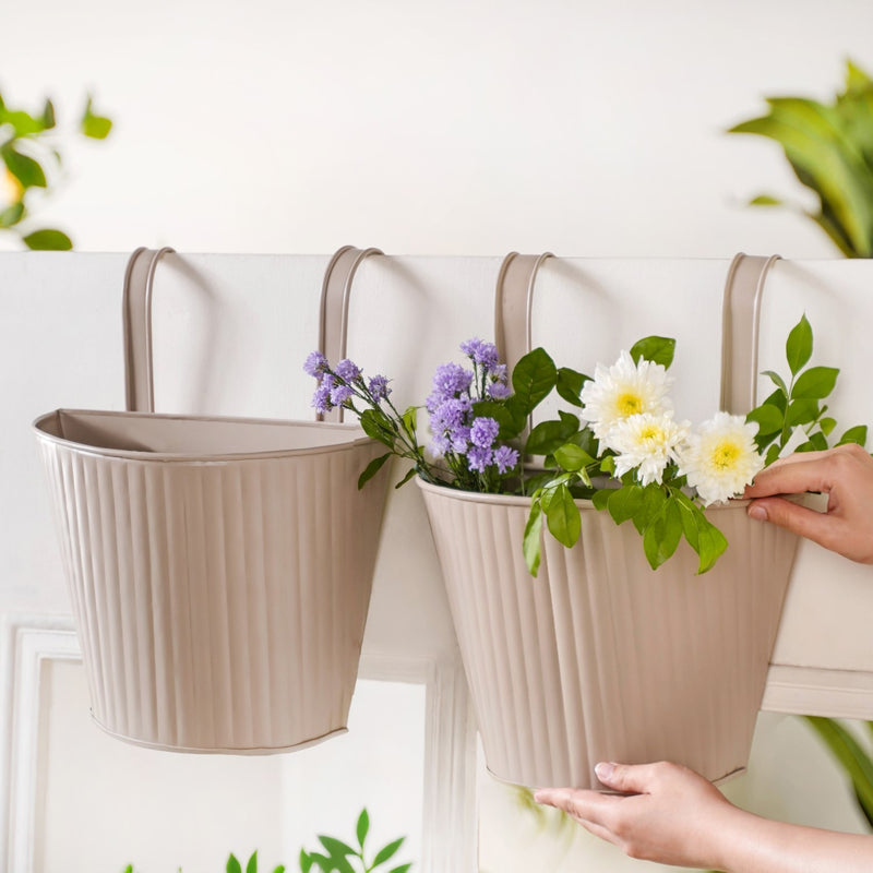 Ribbed Metal Planter Set Of 2 Taupe