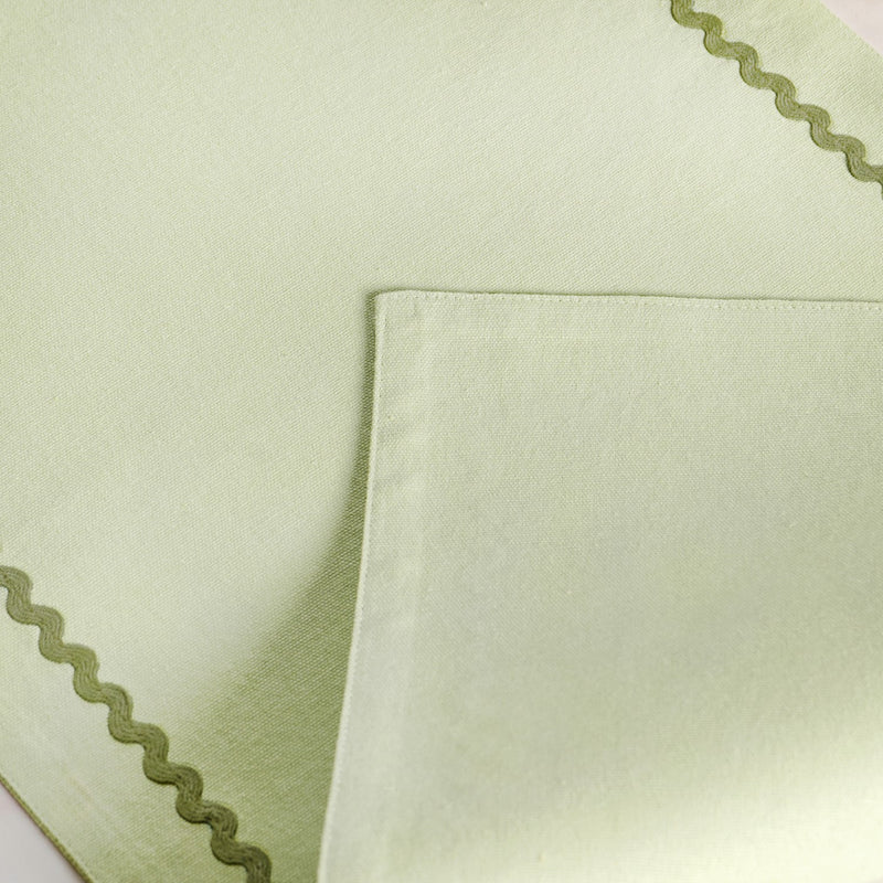 Ripple Edge 6 Seater Table Runner Green 183x36cm