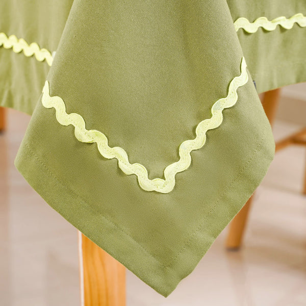 Isabelle Rick Rack Green 6 Seater Cotton Table Cloth 217x163cm