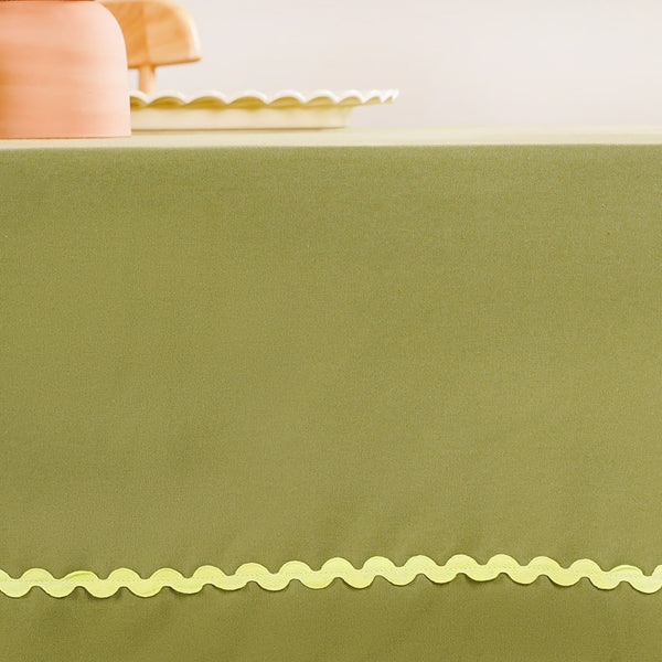 Isabelle Rick Rack Green 6 Seater Cotton Table Cloth 217x163cm