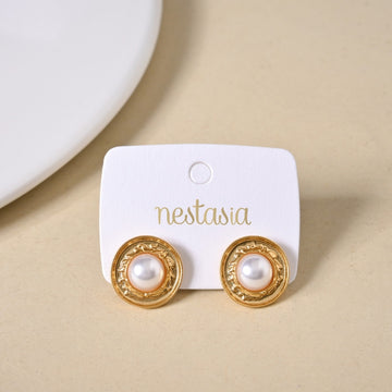 Royal Gold Embossed Pearl Stud
